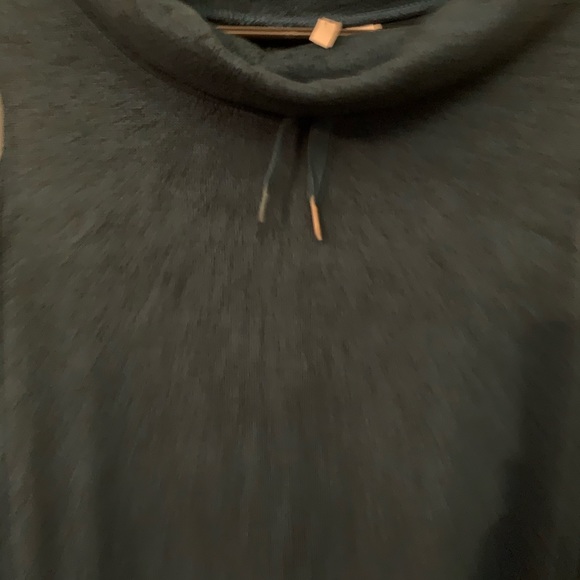 Women’s cold shoulder sweater - Picture 1 of 10